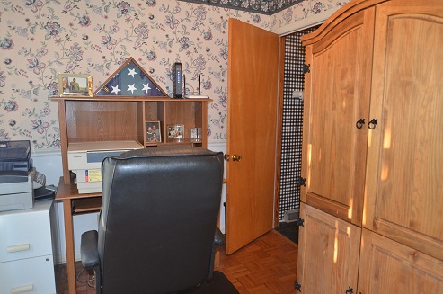 Private office located near the formal living room.