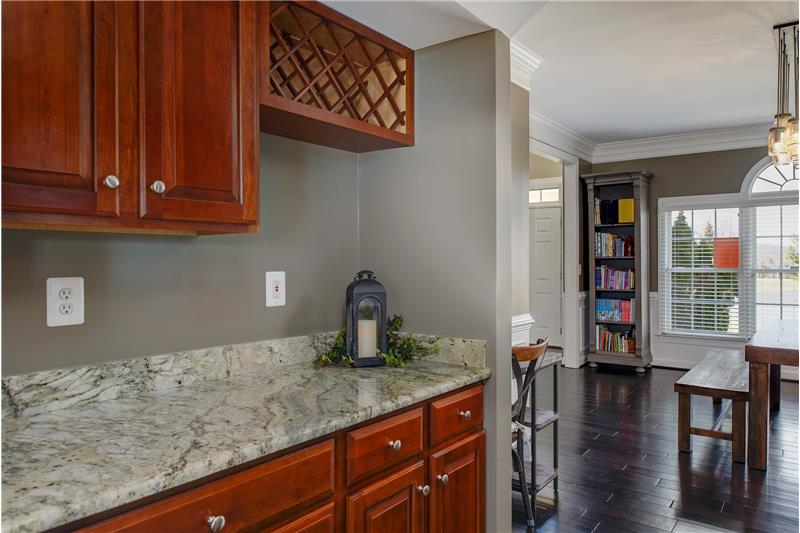 Butlers pantry for seamless dining!
