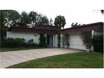 Primary listing photos for listing ID 477136