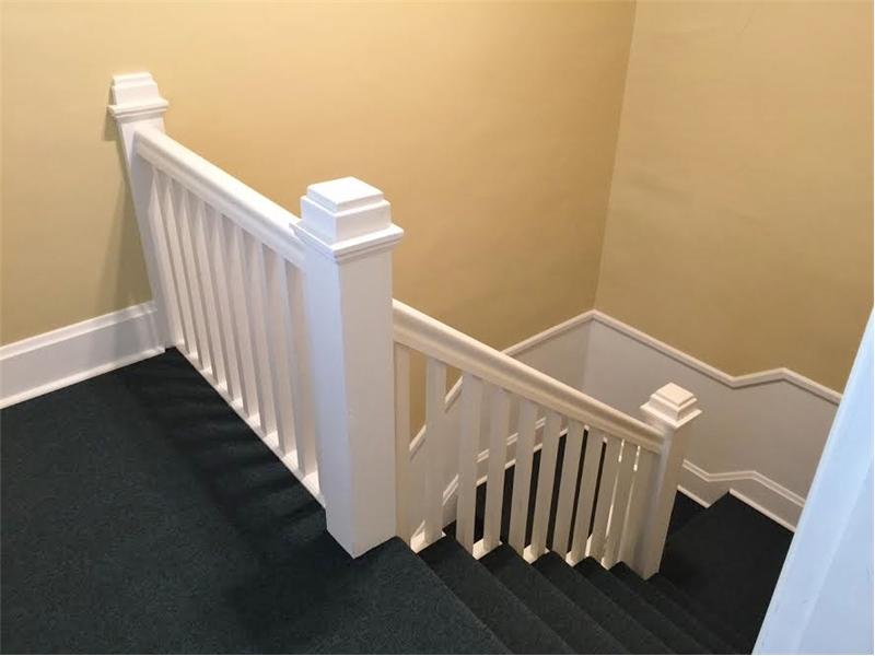 1123 Separate Front Entry Stairway
