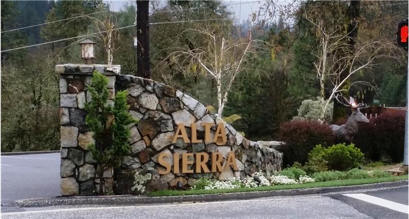 Alta Sierra does not have mandatory membership fees for