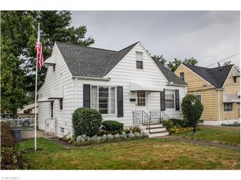 Primary listing photos for listing ID 416803