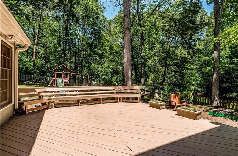 Deck with built in seating