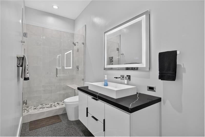 
                            Property Image 64
