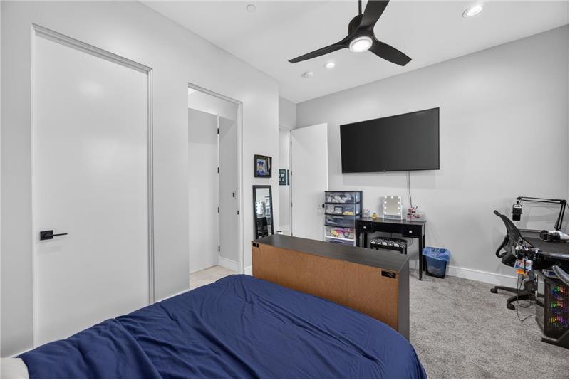 
                            Property Image 81