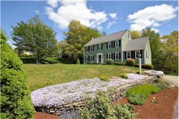 Primary listing photos for listing ID 440235