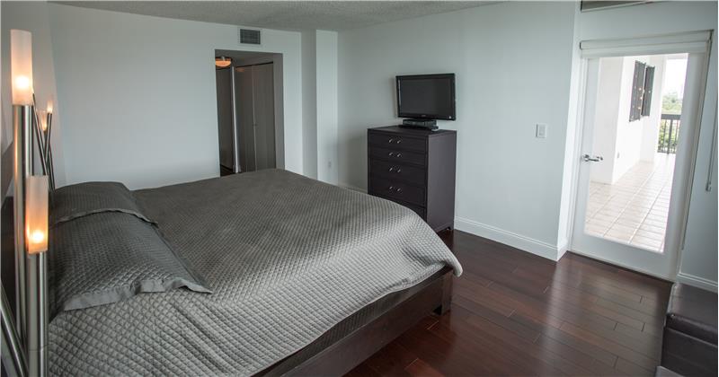 Master BR with balcony access