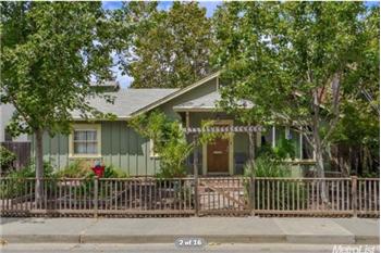 Primary listing photos for listing ID 407706