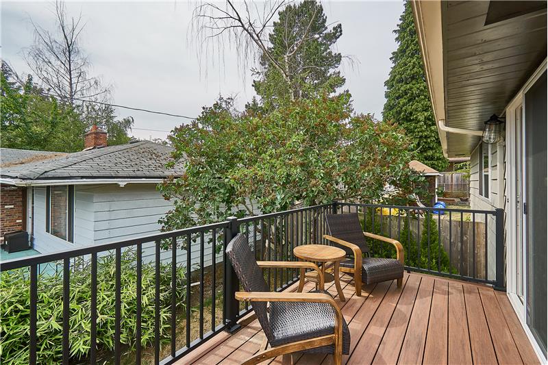 Another view of the Newer PVC Deck and Trex Railing.