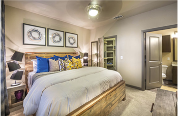 Primary listing photos for listing ID 458941