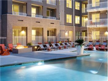 Primary listing photos for listing ID 458971