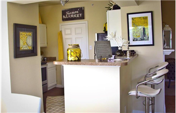 Primary listing photos for listing ID 465296