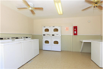 Primary listing photos for listing ID 466025