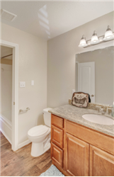 Primary listing photos for listing ID 469878