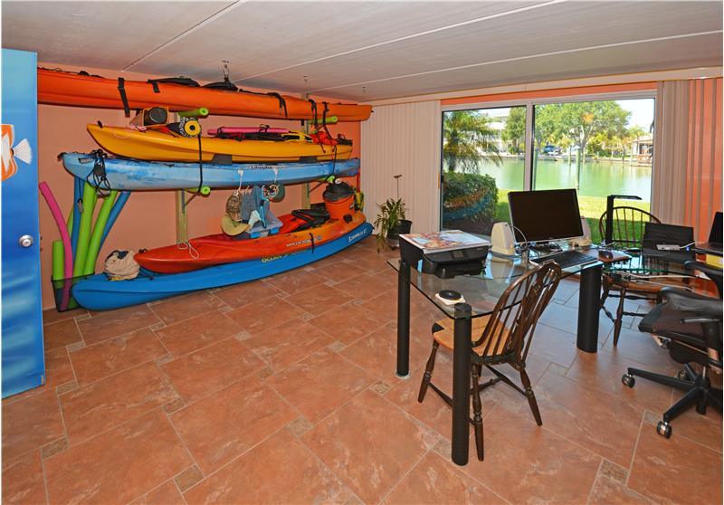 Bonus Room / Office / Water-Toys Storage!