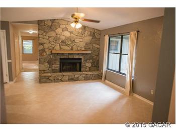 Primary listing photos for listing ID 413454
