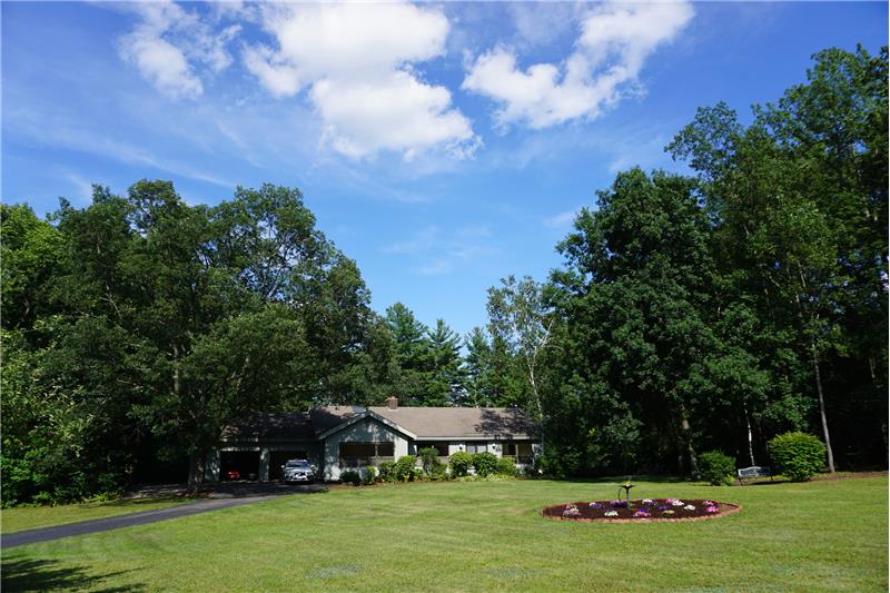 6 Fieldstone Drive