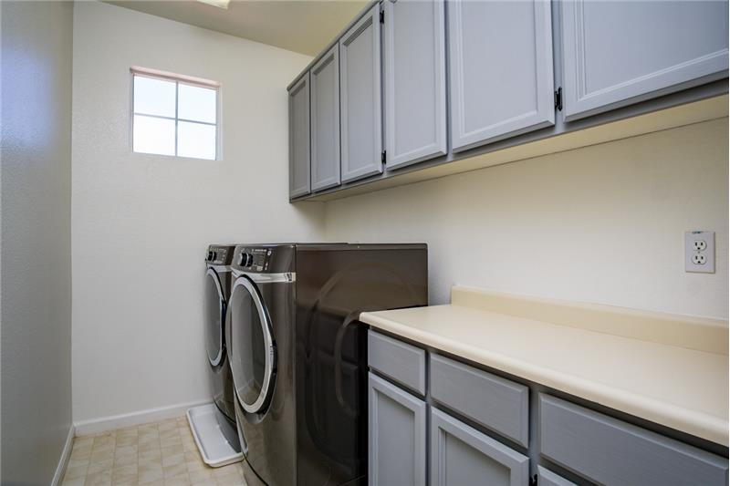 Upstairs Laundry w/cabinets