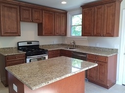 Primary listing photos for listing ID 484102