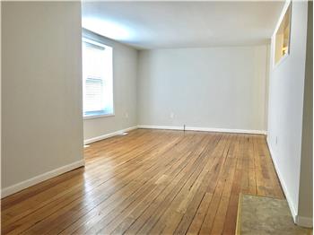 Primary listing photos for listing ID 484103