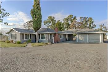 Primary listing photos for listing ID 493567