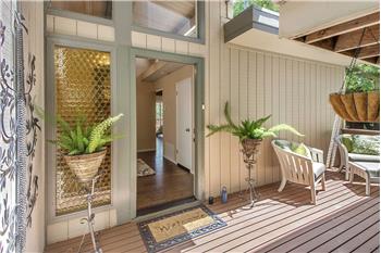Primary listing photos for listing ID 494151