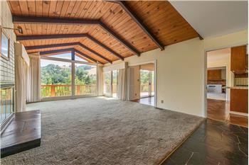 Primary listing photos for listing ID 517144