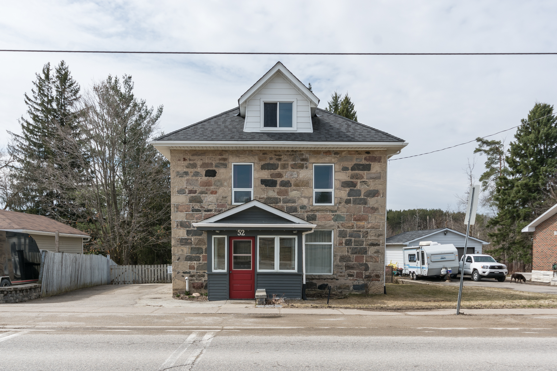 52 Trafalgar Rd., Hillsburgh, ON