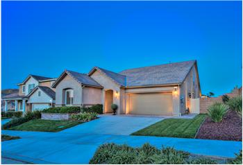 Primary listing photos for listing ID 419189