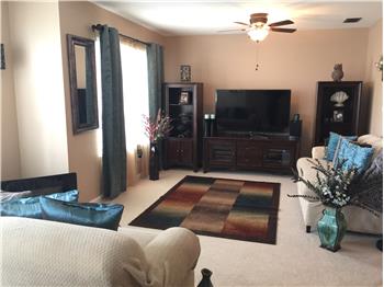Primary listing photos for listing ID 428322