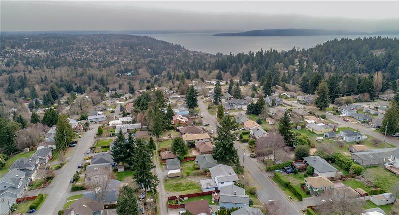 Territorial view towards Normandy Park and Puget Sound