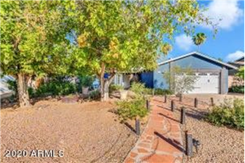 Primary listing photos for listing ID 582735