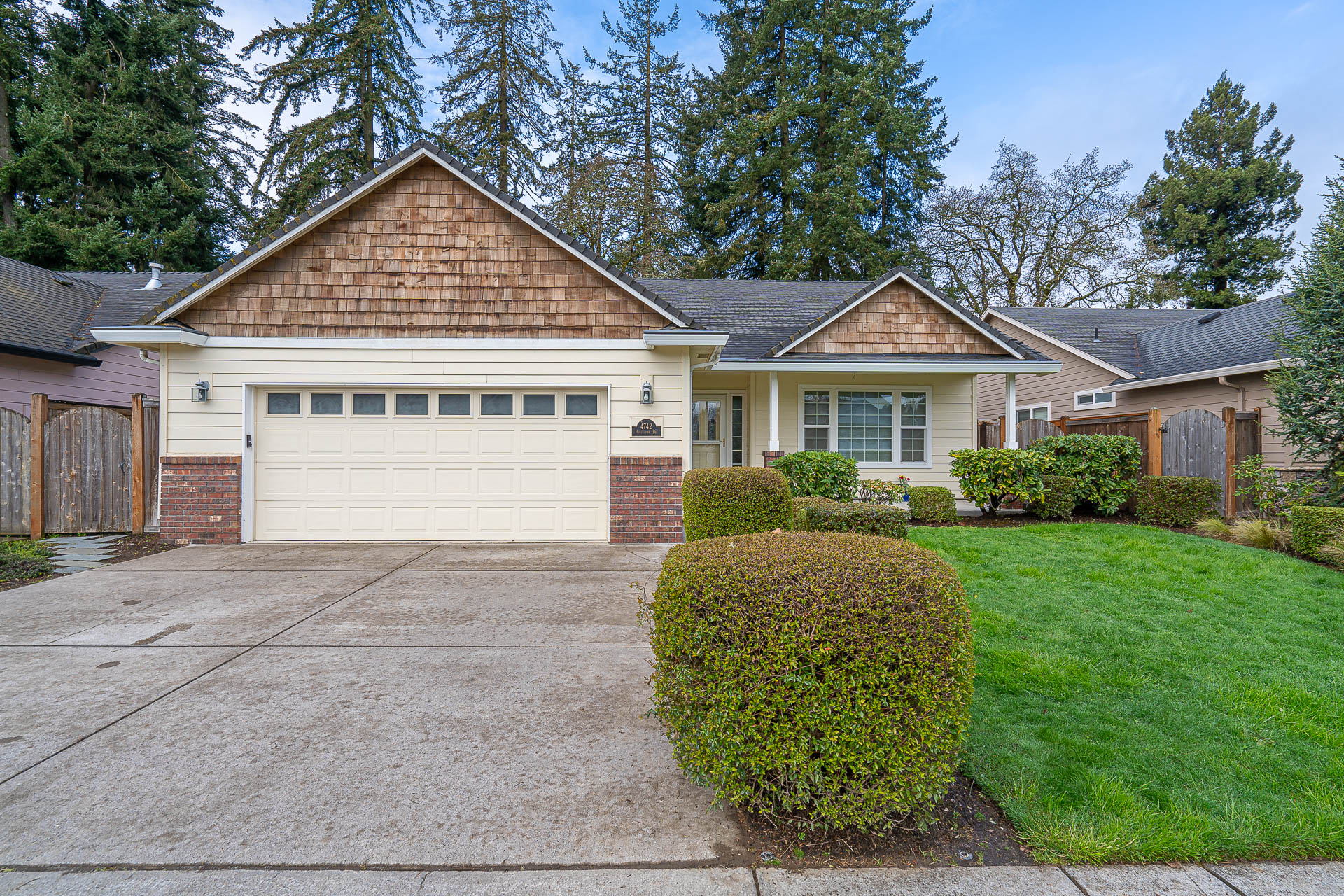 4742 DR, Eugene, OR 97404 MLS 23351764 By Team Wickham