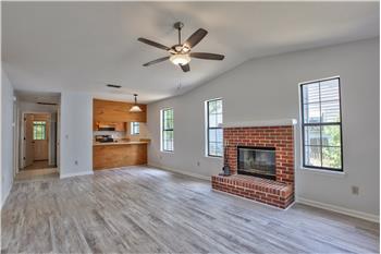 Primary listing photos for listing ID 587272