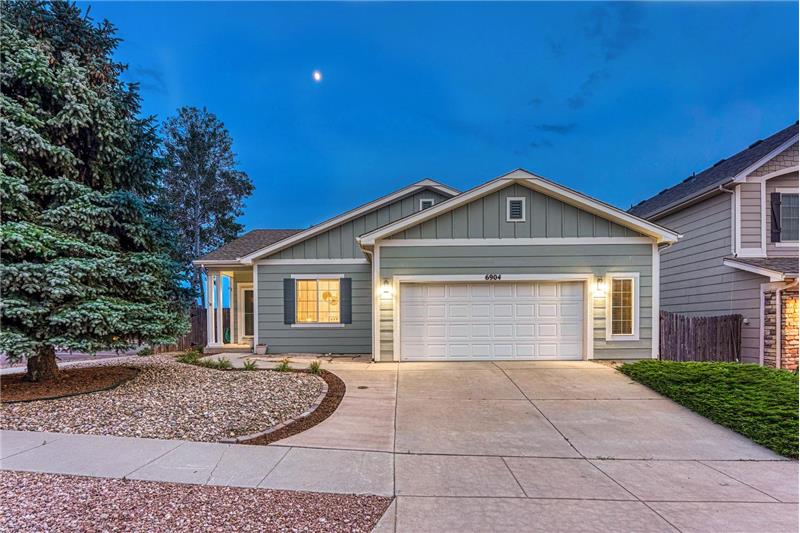 Stunning 3BR, 2BA home on a 0.18-acre corner lot in High Meadows at Springs Ranch.