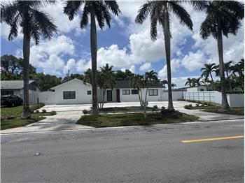 Primary listing photos for listing ID 652848