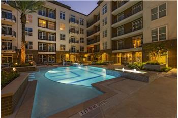 Primary listing photos for listing ID 644305