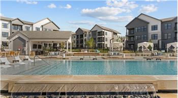 Primary listing photos for listing ID 645898