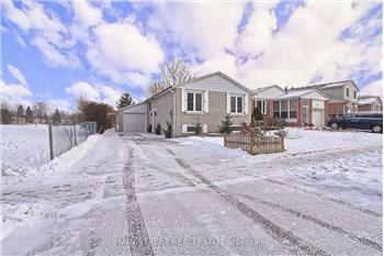 453 Dixon Blvd, Newmarket, ON