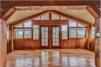 Primary listing photos for listing ID 556678