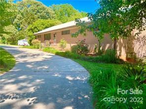 Primary listing photos for listing ID 610069