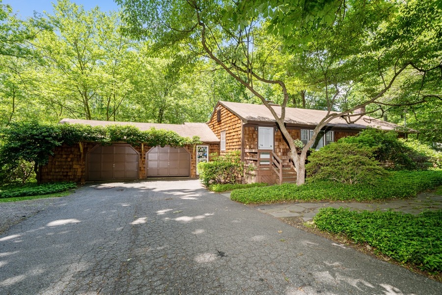 37 Roxiticus RD, Mendham TwP, NJ 07945 MLS 3644108 By Jill Savva