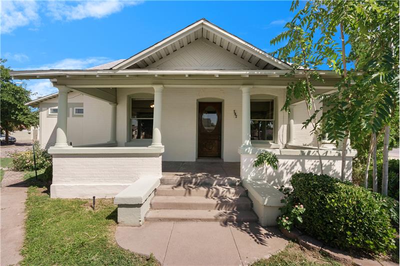 712 W. Court