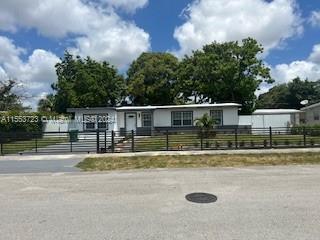 3561 NW 3rd St, Lauderhill, FL