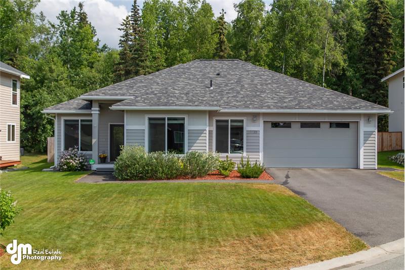 11135 June Agnes Circle Anchorage Ak 99577 Mls 19 4564 By Anya V Protasova Listed By Kw Alaska Group Dwell Realty