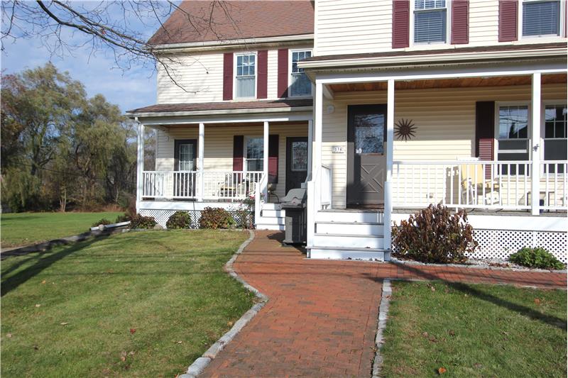 134 Peck St, Left Side Entrance