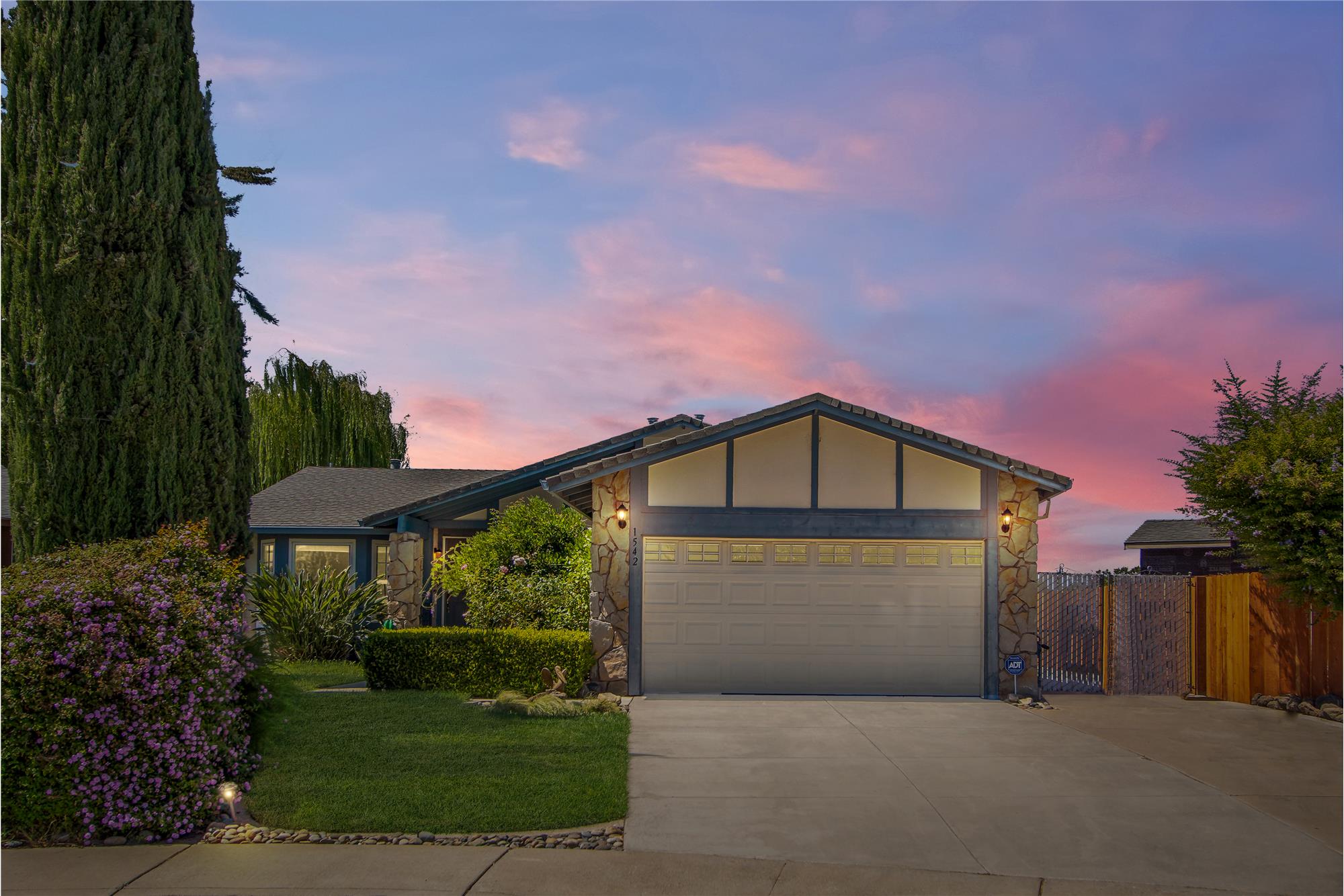 1542 Camelia Court, Oakley, CA 94561 MLS 40915276 By Michael & Amanda Gourkani (Listed by