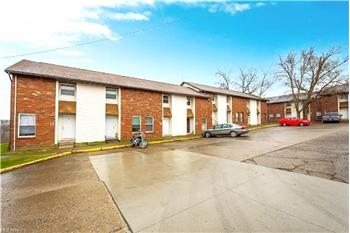 201 Burton Dr. Apt 12, Cadiz, OH