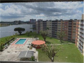 1750 NE 191st St 816-3