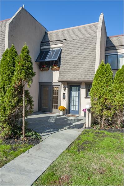 537 Barrett Avenue Unit #4 Exterior Front